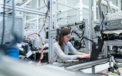 تطبيق نظام STEM وتمكين المعلمين